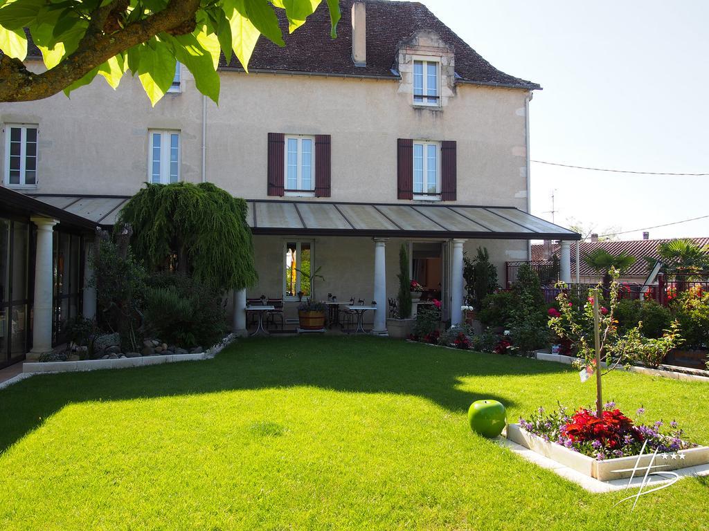 Logis Hostellerie Des Ducs Duras Exteriér fotografie